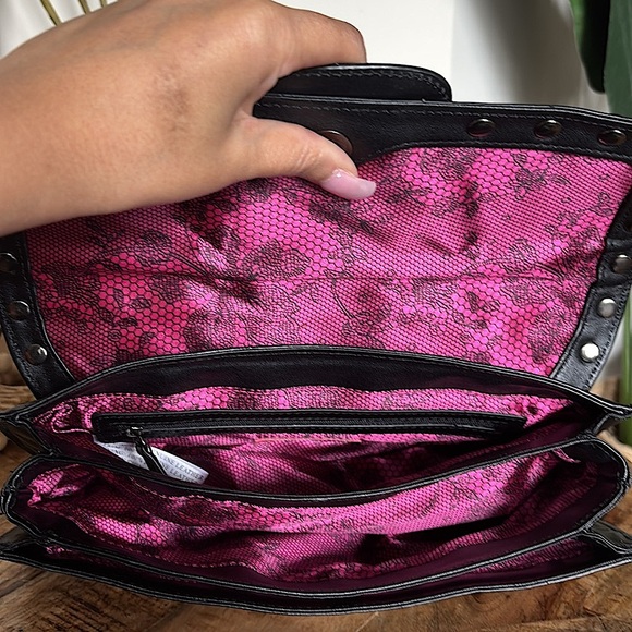 🔒❤️VTG NWOT BETSEY JOHNSON Leather Heart Lock Clutch❤️🔒 - Picture 14 of 15